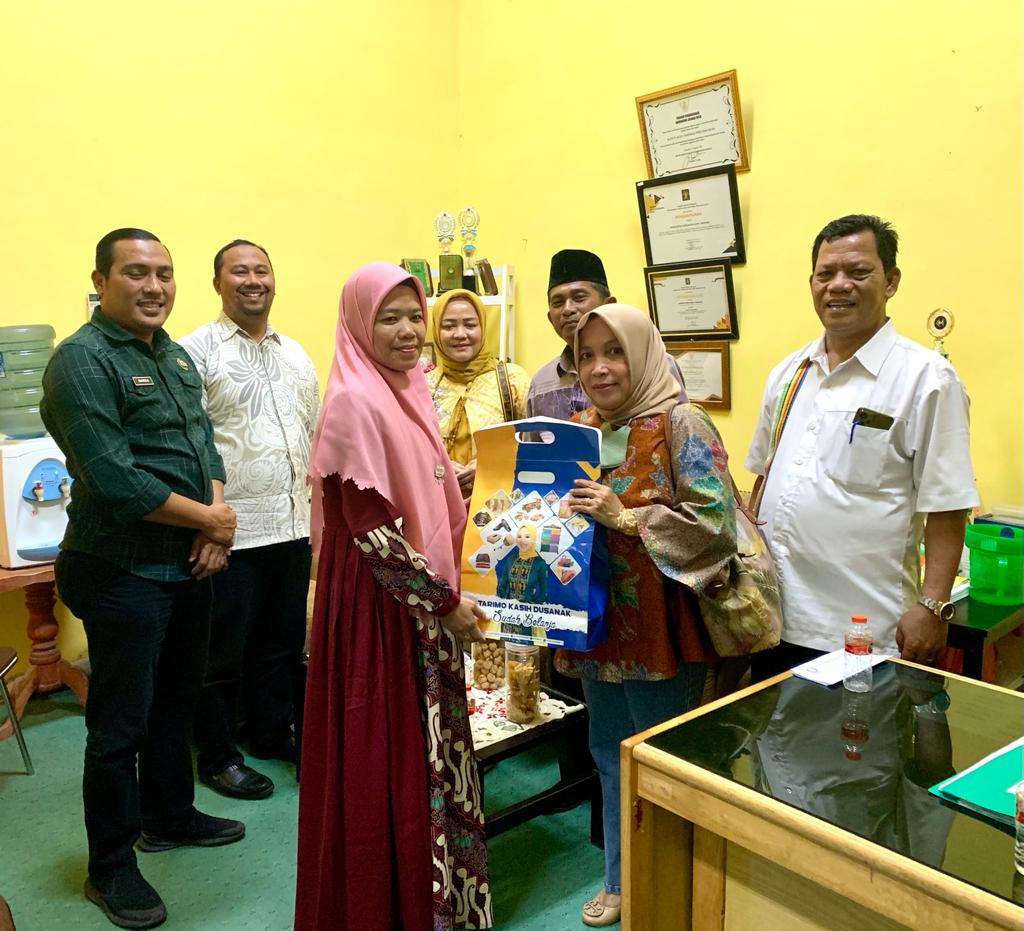 Kunjungan Kerja beragendakan tentang Koordinasi/Konsultasi ke Kantor Sekretariat Daerah Kabupaten Aceh Tamiang terkait Sharing Hubungan Kerja Legislatif dan Eksekutif dalam penetapan Peraturan Daerah di Aceh Tamiang (2/3/2023).   